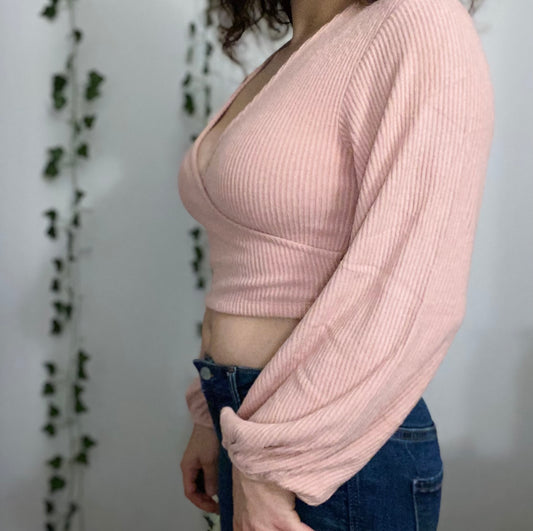 pink cropped ballon sleeve top with ruched side